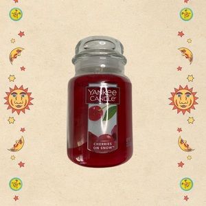 Yankee Candle Cherries On The Snow